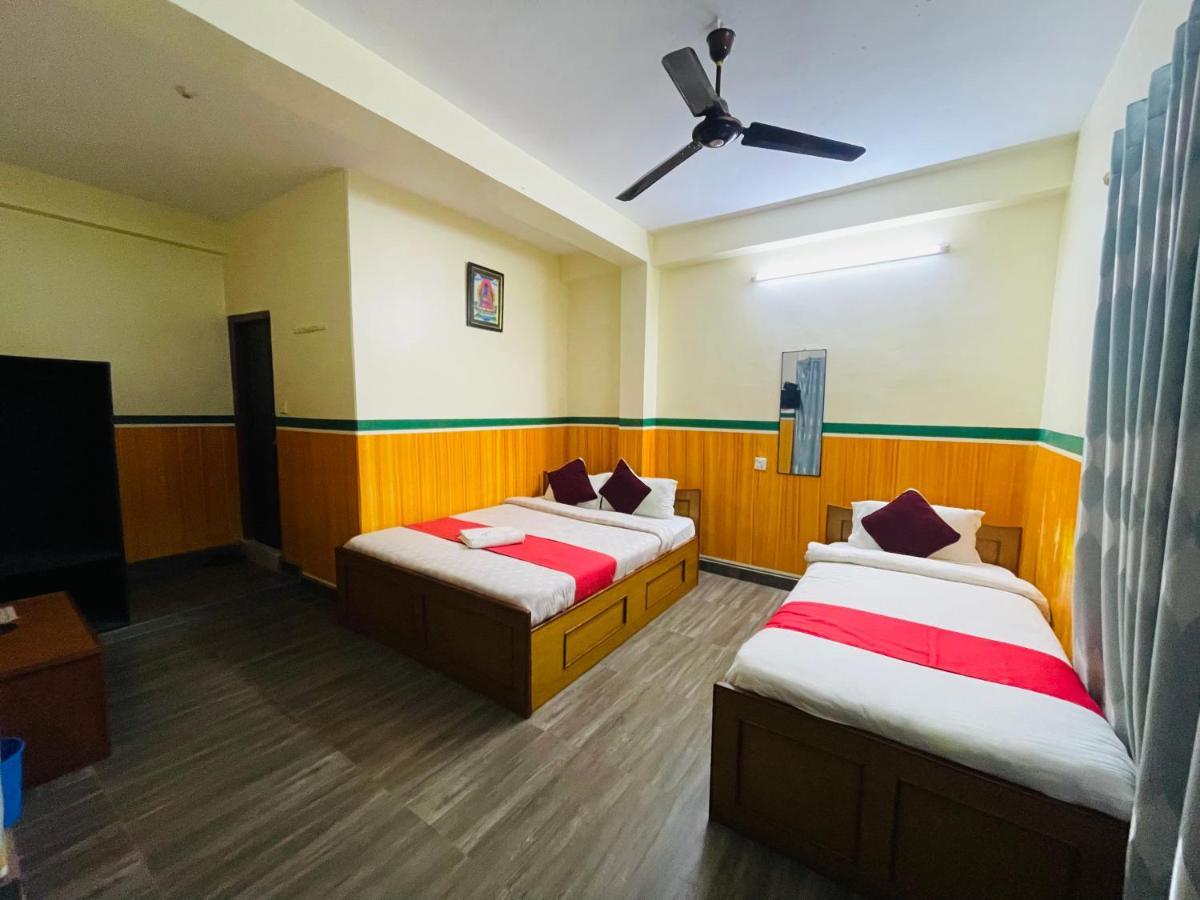 Hotel Old Durbar Pokhara Exterior photo